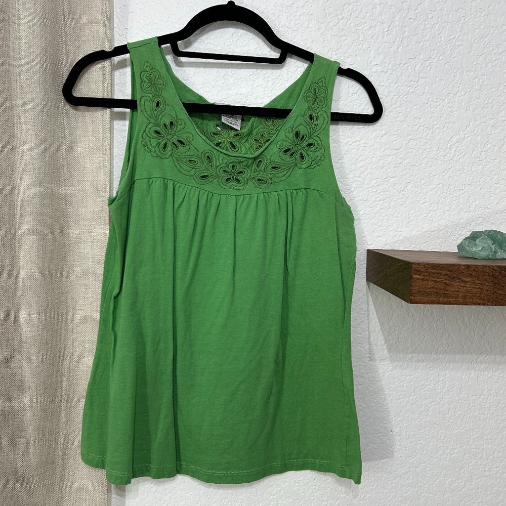 Avenue of the Stars - Women's Sleeveless Top w/ Eyelet Detail in Green - Size: M
